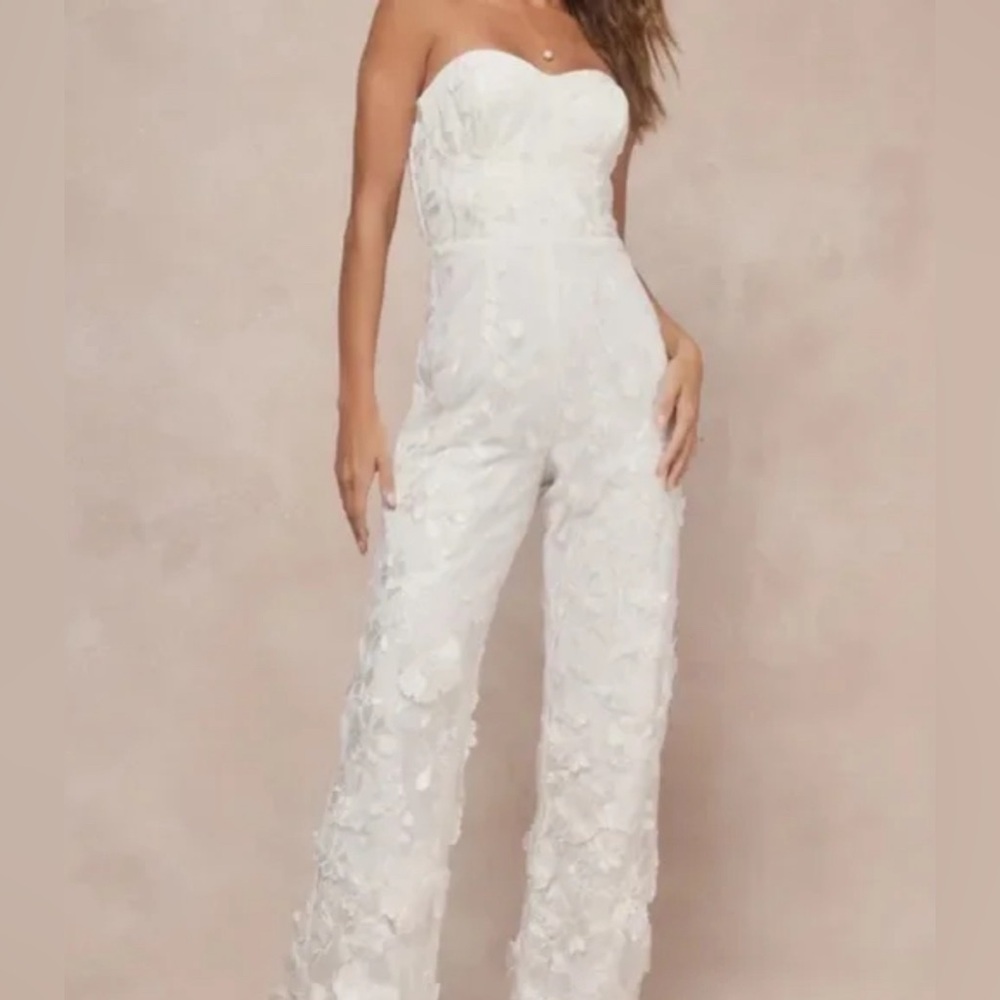 NWOT Lulus Bridal Eternal Glamour White 3D Floral Strapless Wide-Leg Jumpsuit LG